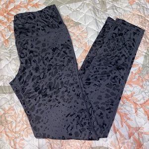 Leopard print leggings
